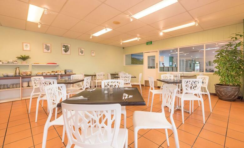 Hotel Coral Tree Inn