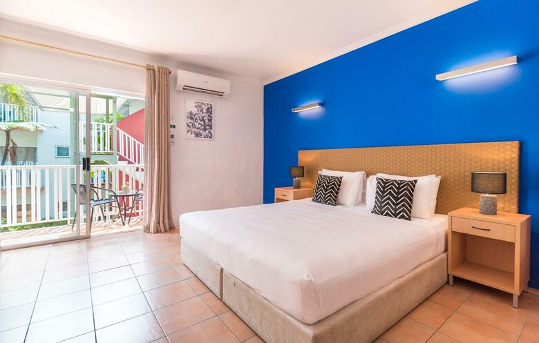 Hotel Coral Tree Inn