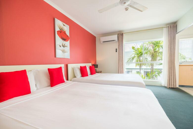 Hotel Coral Tree Inn