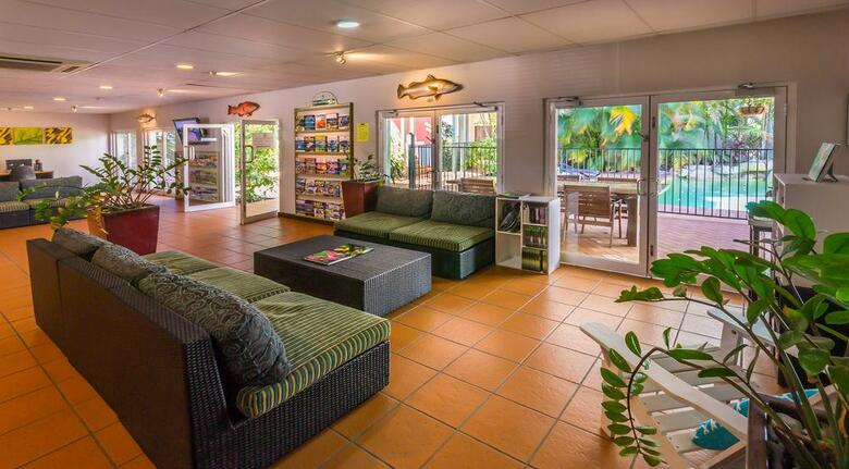 Hotel Coral Tree Inn