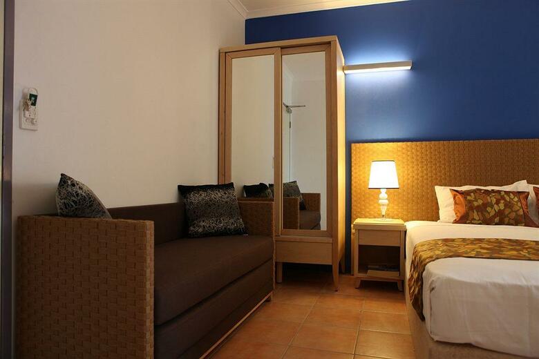 Hotel Coral Tree Inn