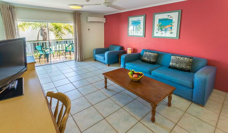 Hotel Coral Tree Inn