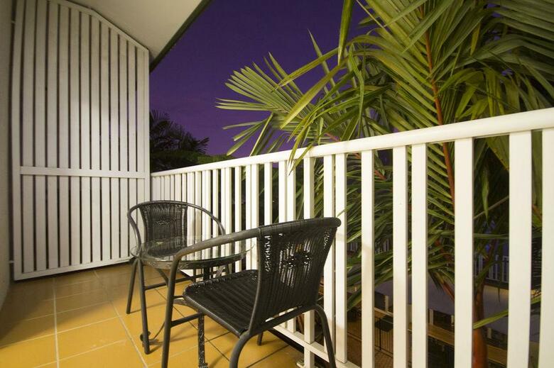 Hotel Coral Tree Inn