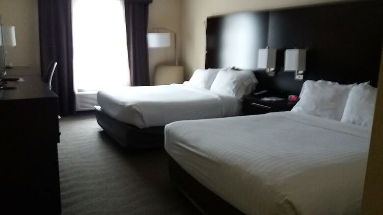 Holiday Inn Express Hotel & Suites Waterford