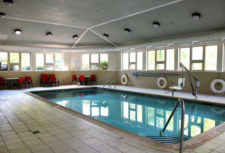 Holiday Inn Express Hotel & Suites Waterford