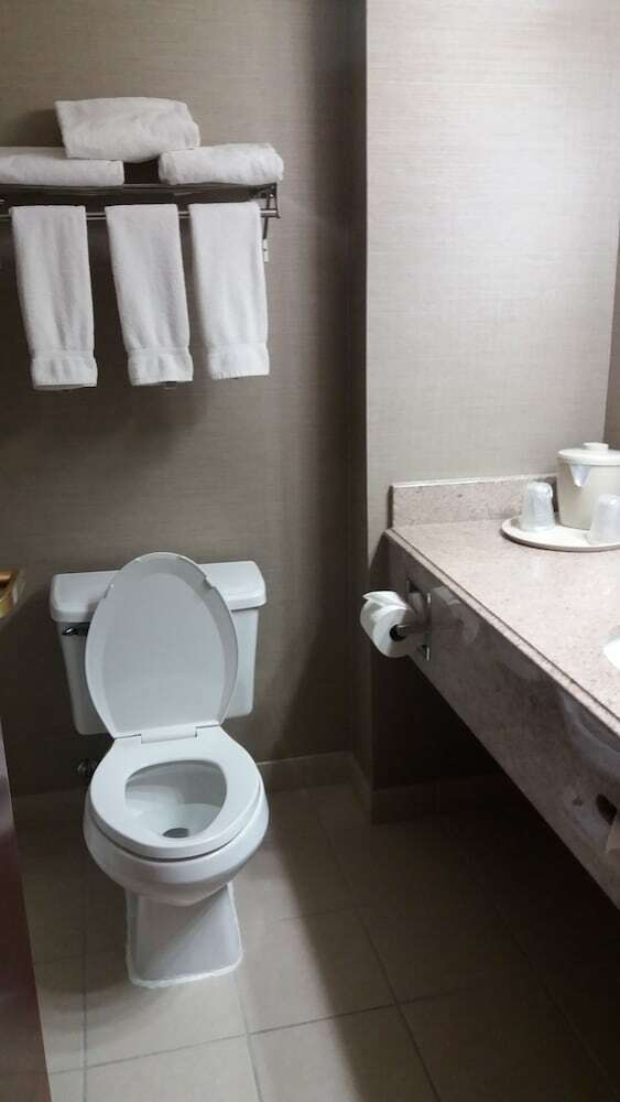 Holiday Inn Express Hotel & Suites Waterford