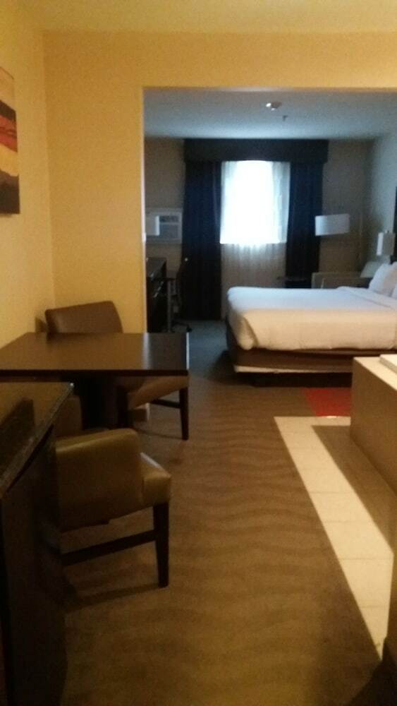 Holiday Inn Express Hotel & Suites Waterford