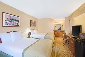 Motel Baymont Inn & Suites Forest City
