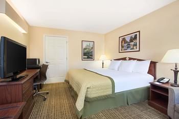 Motel Baymont Inn & Suites Forest City