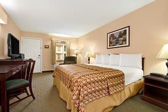 Motel Baymont Inn & Suites Forest City