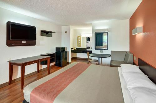 Motel 6 Lindale Tx