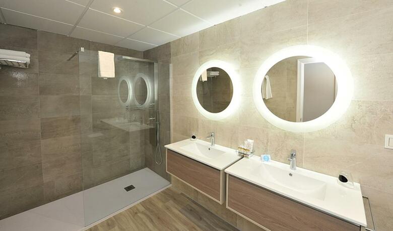 Hotel Salobre�a Suites