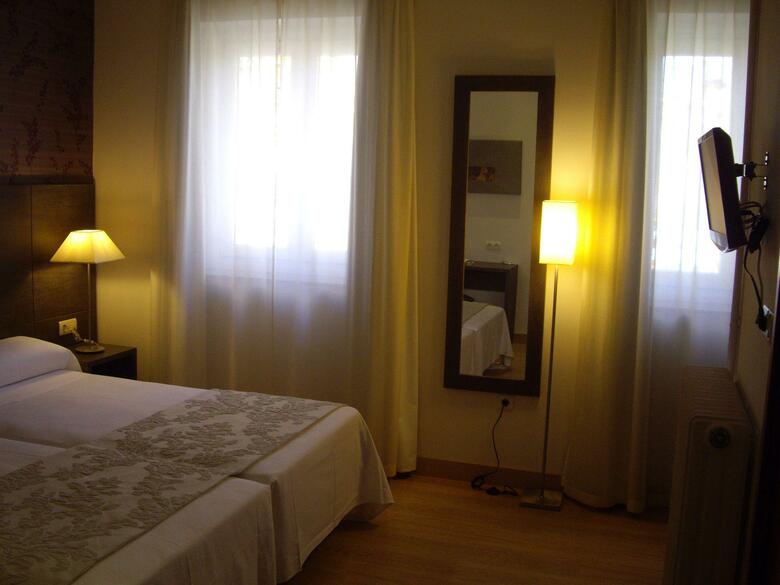 Hotel Maci� Monasterio De Los Basilios