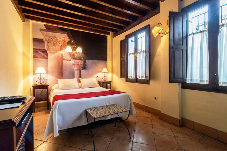 Hotel Casa Del Capitel Nazar�