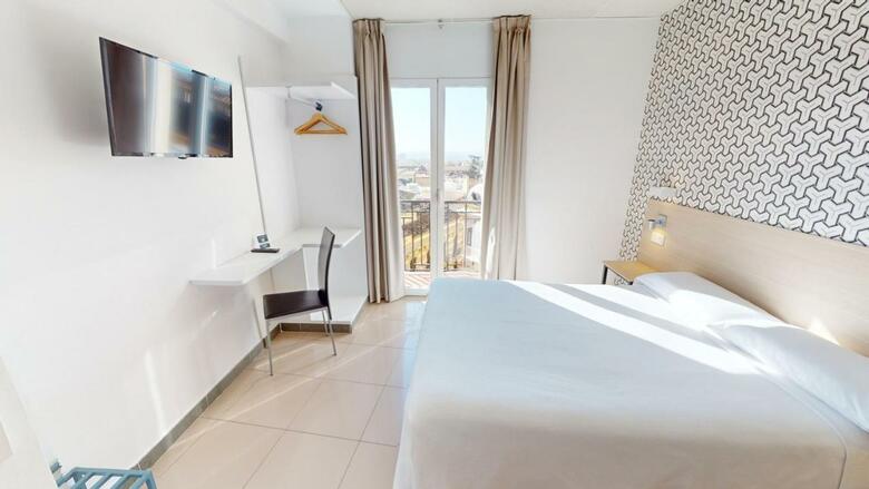 Hostal Atenas