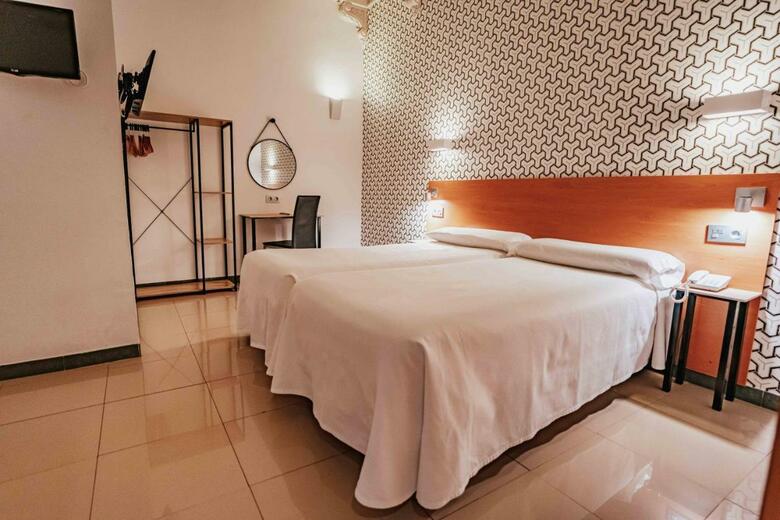 Hostal Atenas