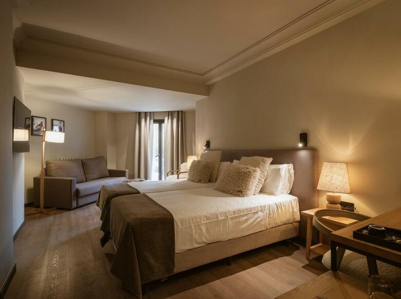Ziryab Hotel