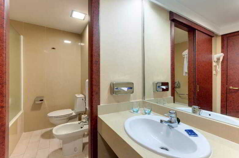 Hotel Guadalajara & Conference Center Affiliated By Meli�