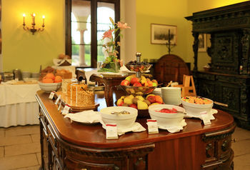 Hotel Schloss Weikersdorf