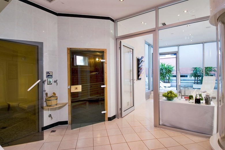 Hotel NH Danube City