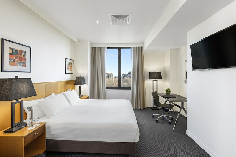 Hotel Radisson On Flagstaff Gardens