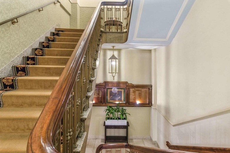 Castlereagh Boutique Hotel