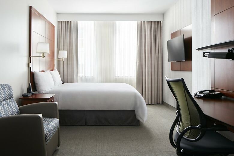 Central Loop Hotel