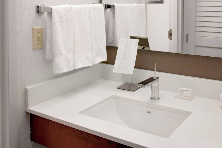 Hotel Courtyard By Marriott Houston West University