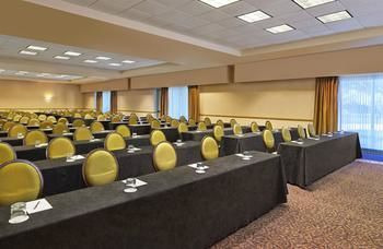 Hotel Sheraton Suites Elk Grove Village