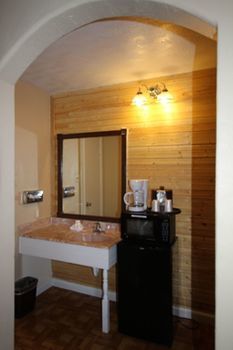 Hotel Carefree Inn