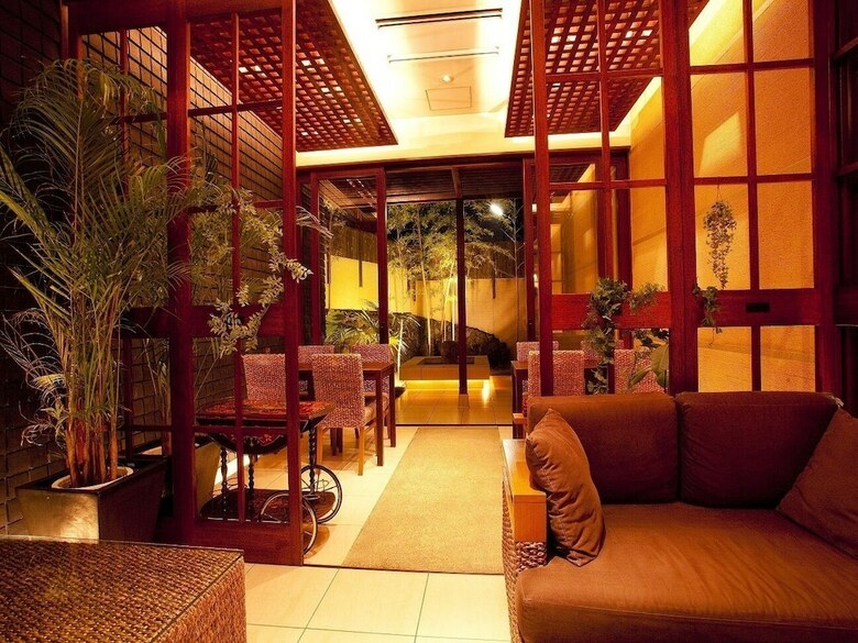 Hotel Allamanda