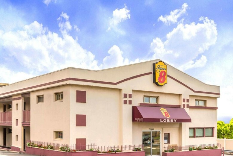 Hotel Super 8 N Bergen Nj Nyc Area
