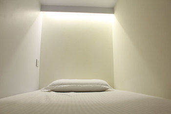Pillow Talk Hostel