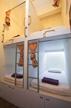 Pillow Talk Hostel