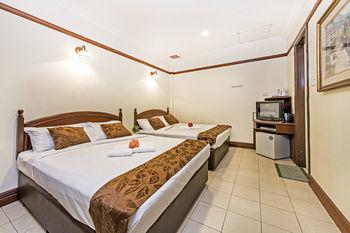 Hotel 81 Classic