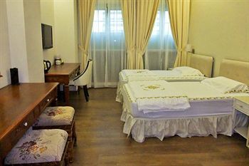 Jayleen 1918 Hotel