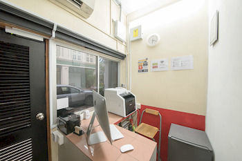 Feel At Home Hostel