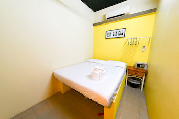 Feel At Home Hostel