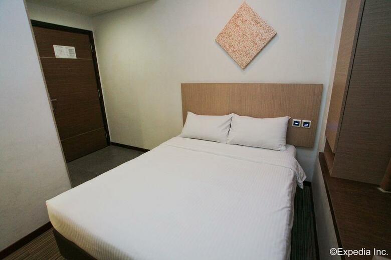 Aqueen Balestier Hotel
