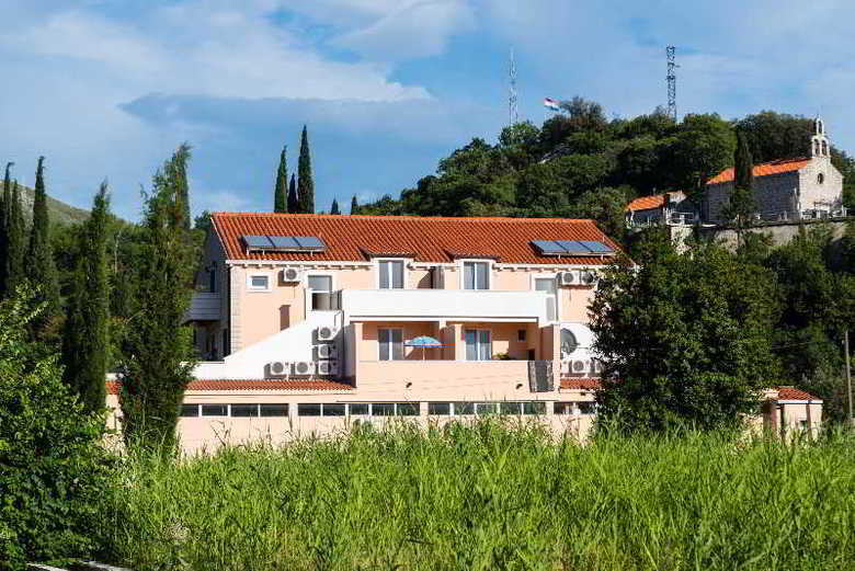 Apartments Dubelj