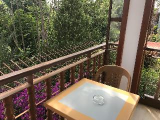 Hotel Karyatit