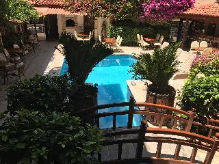 Hotel Karyatit