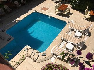 Hotel Karyatit