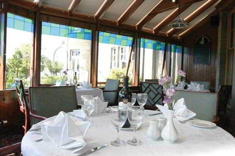 Panmure Hotel(.)