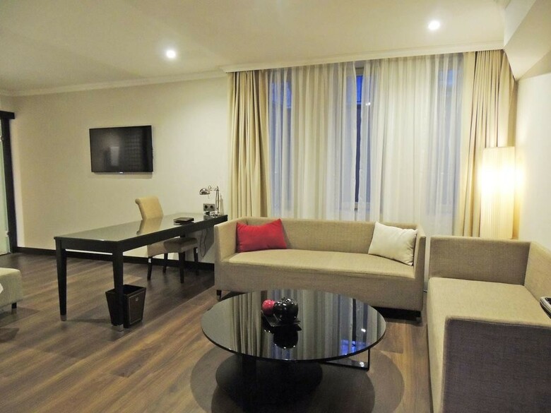 Quentin Boutique Hotel