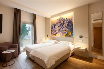 The Classic Hotel
