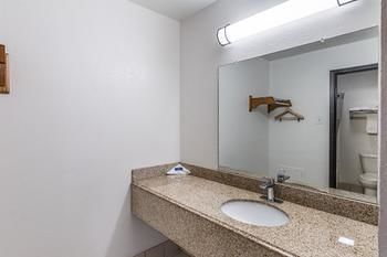 Hotel Motel 6 Dallas de Soto Lancaster