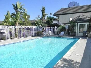 Hotel Alamo Inn &amp; Suites