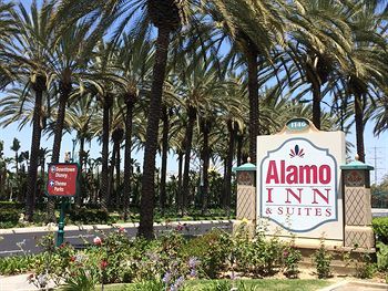 Hotel Alamo Inn &amp; Suites