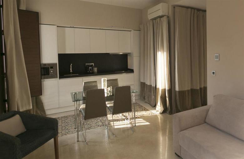 Apartamentos Siloe Suites Plaza